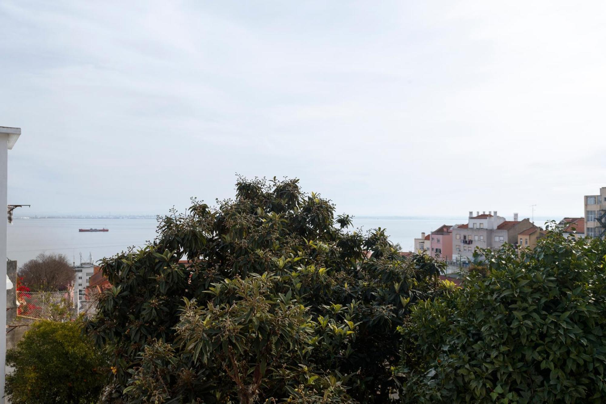 Barbadinhos Apartments In Lisbon Historic Neighborhood Экстерьер фото